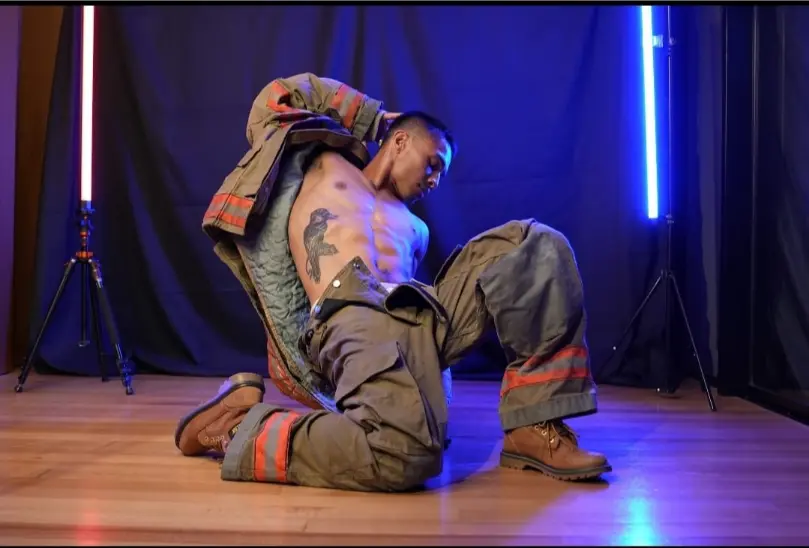 Aladdin Male Stripper Fireman routine