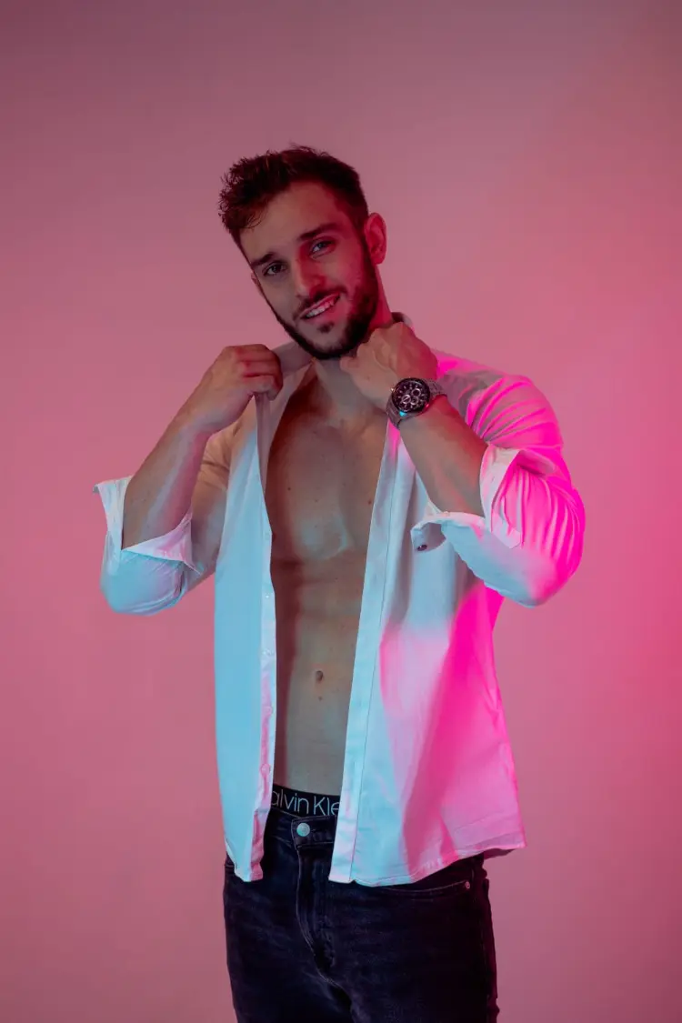 Arthur Sydney model in shirt